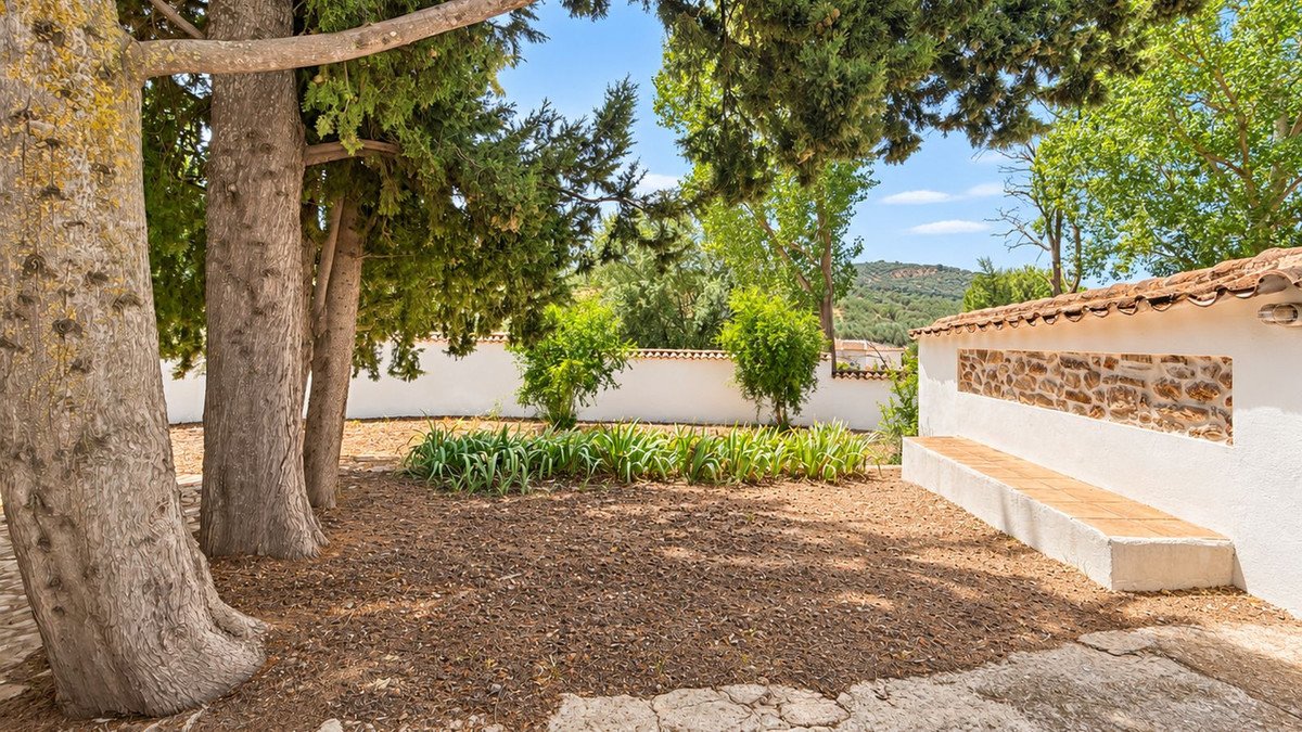 5 Bed Finca - Cortijo in Villanueva del Rosario