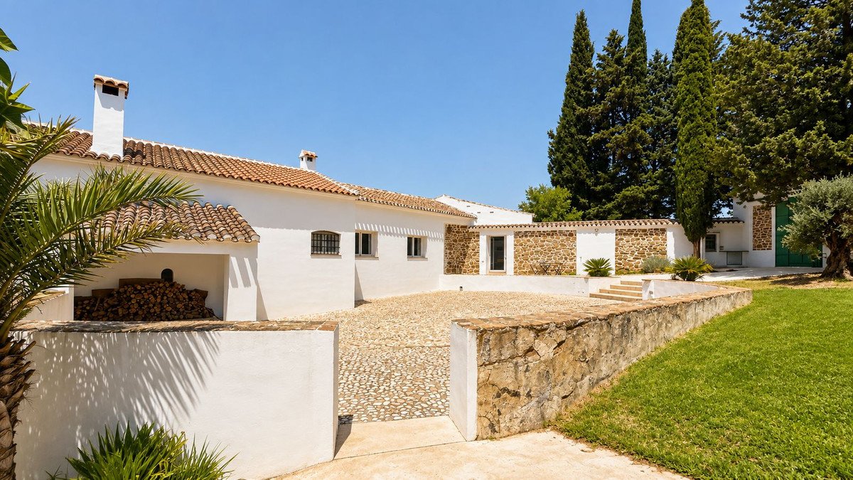 5 Bed Finca - Cortijo in Villanueva del Rosario
