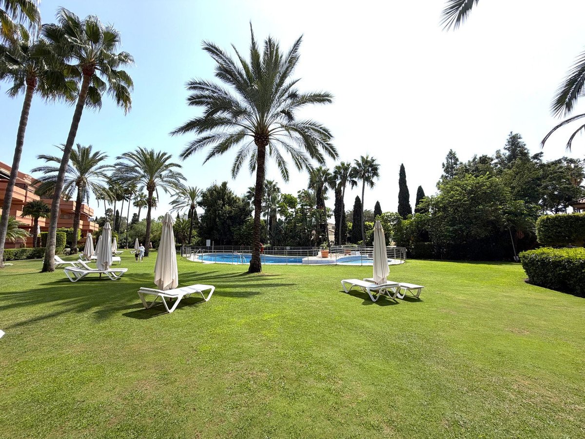 2 Bed Ground Floor Apartment in Puerto Banús