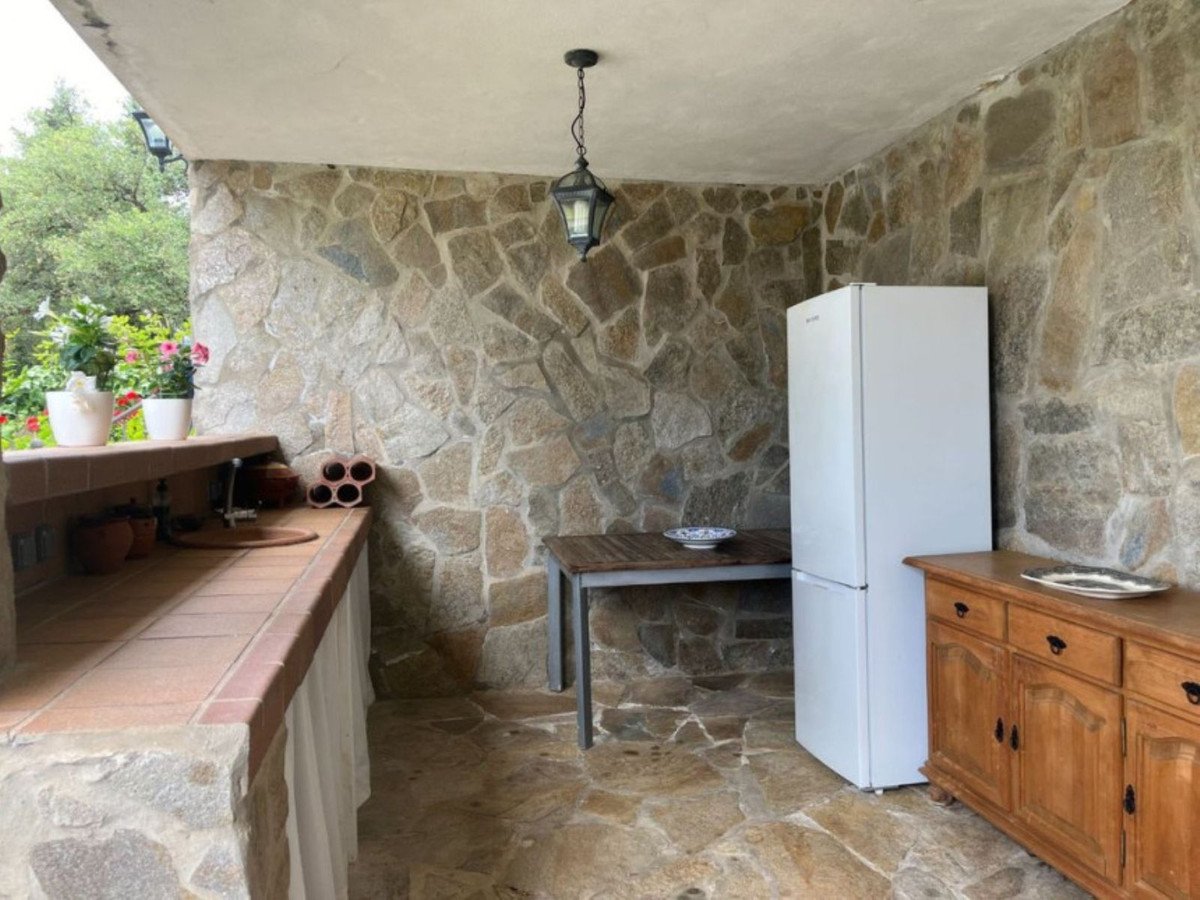 5 Bed Detached Villa in Elviria