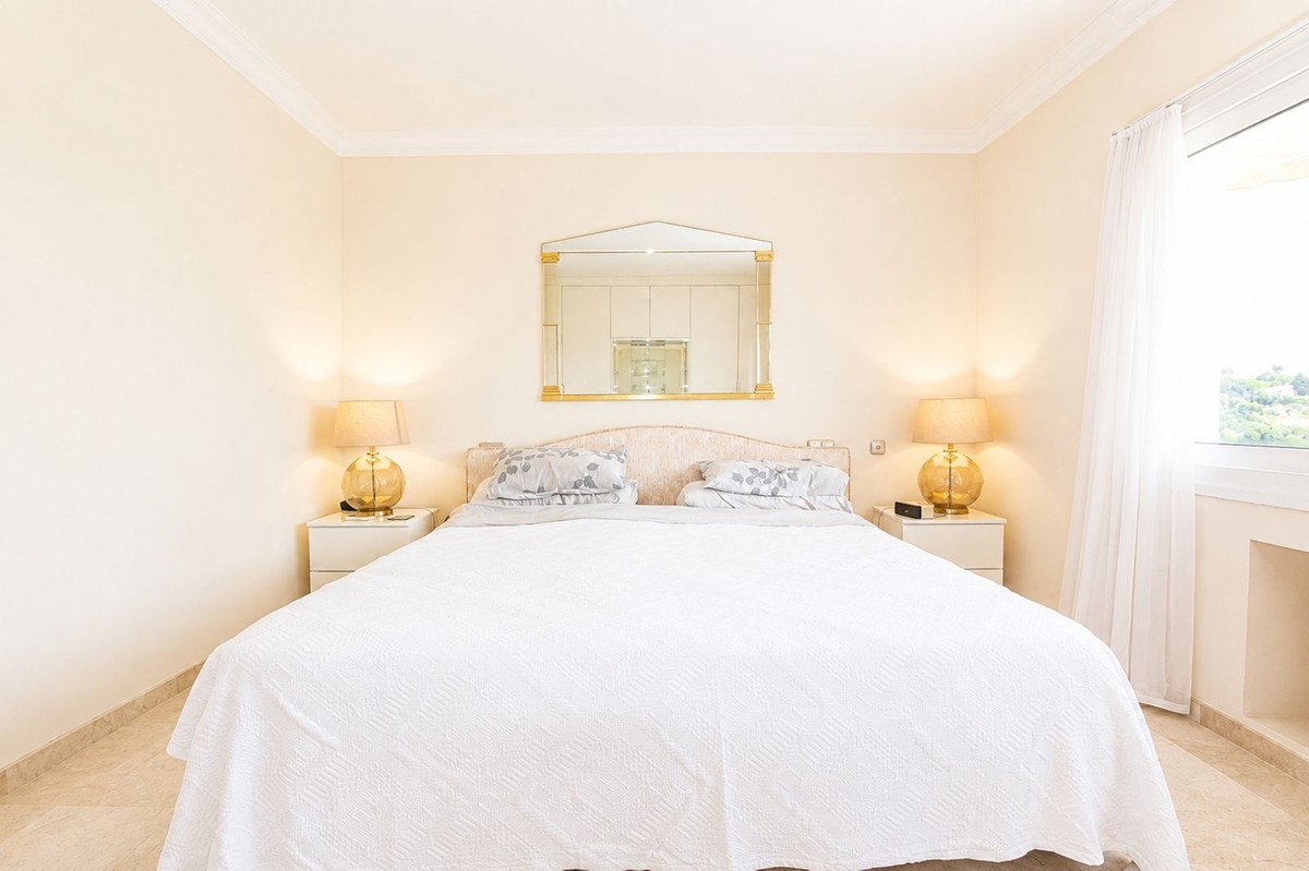 4 Bed Detached Villa in Elviria
