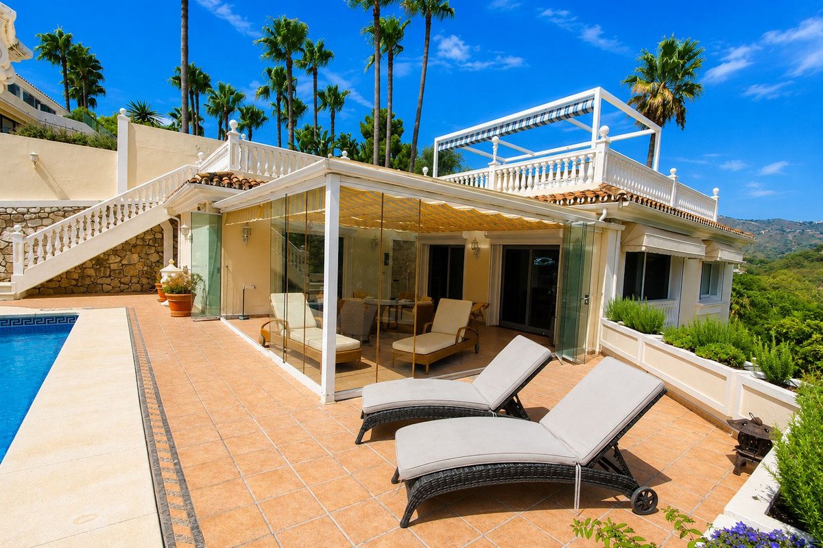 4 Bed Detached Villa in Elviria