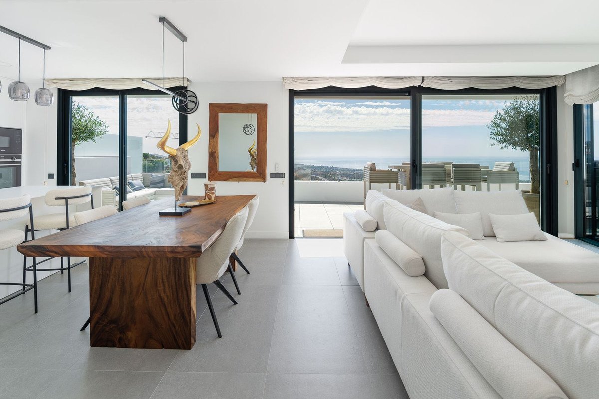 3 Bed Penthouse Duplex in Altos de los Monteros