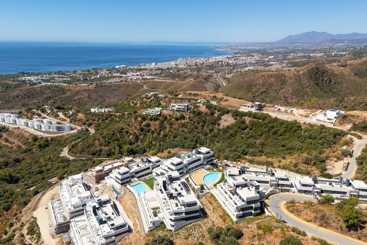 3 Bed Penthouse Duplex in Altos de los Monteros