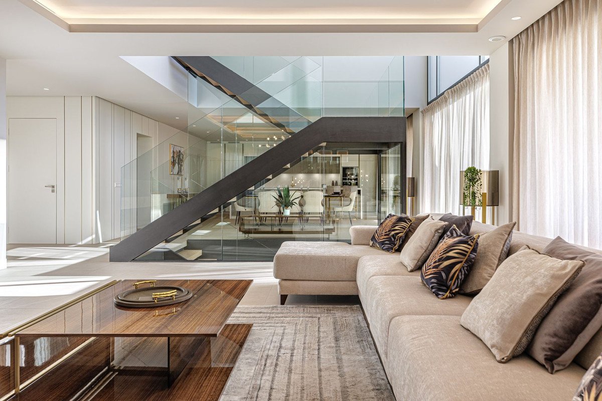 6 Bed Detached Villa in El Paraiso