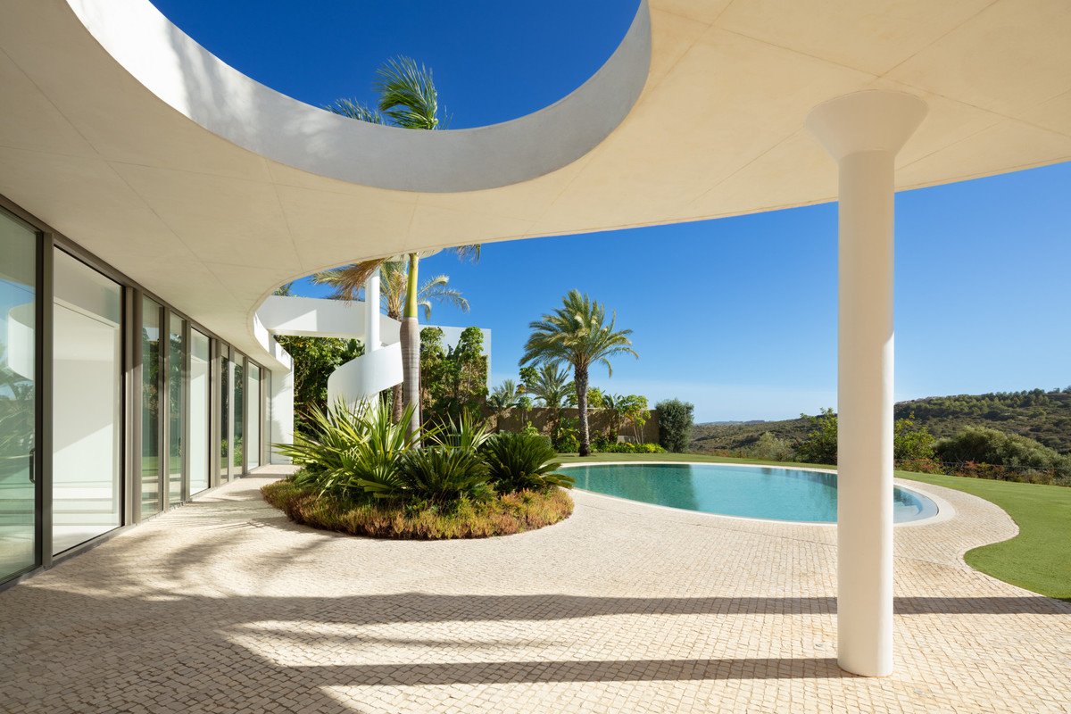 4 Bed Detached Villa in Casares