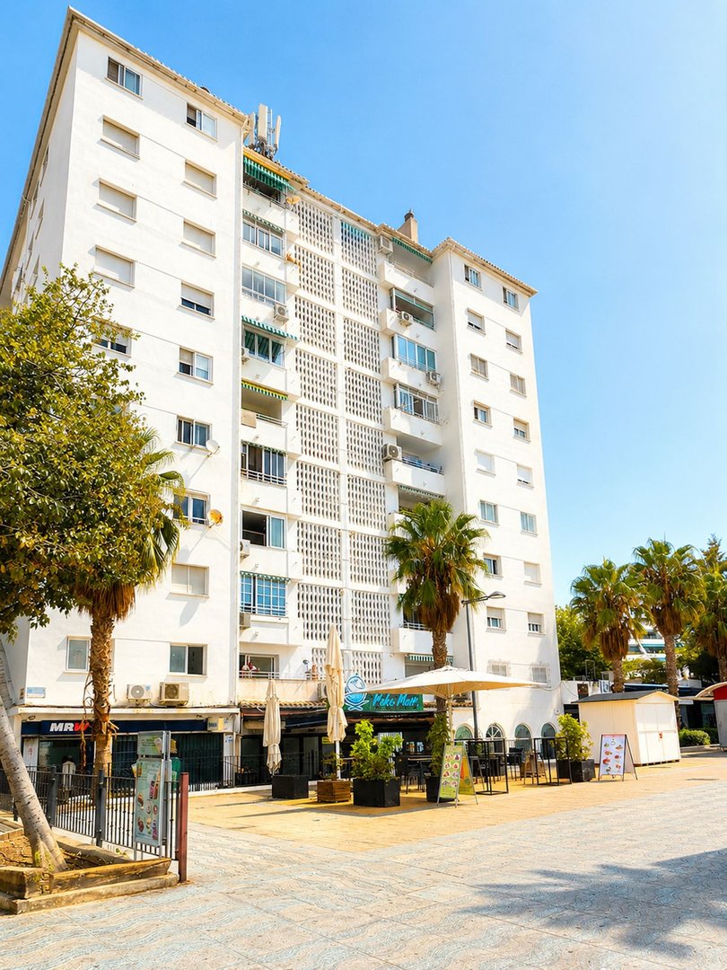 4 Bed Middle Floor Apartment in San Pedro de Alcántara