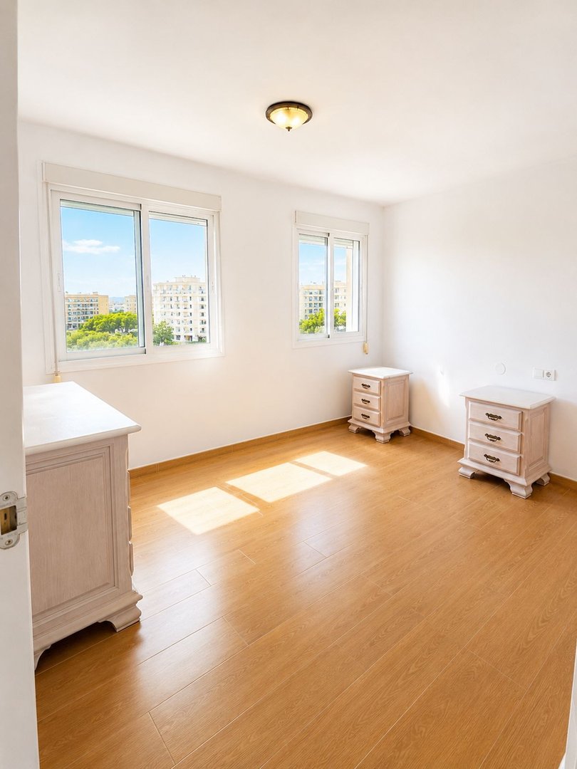 4 Bed Middle Floor Apartment in San Pedro de Alcántara