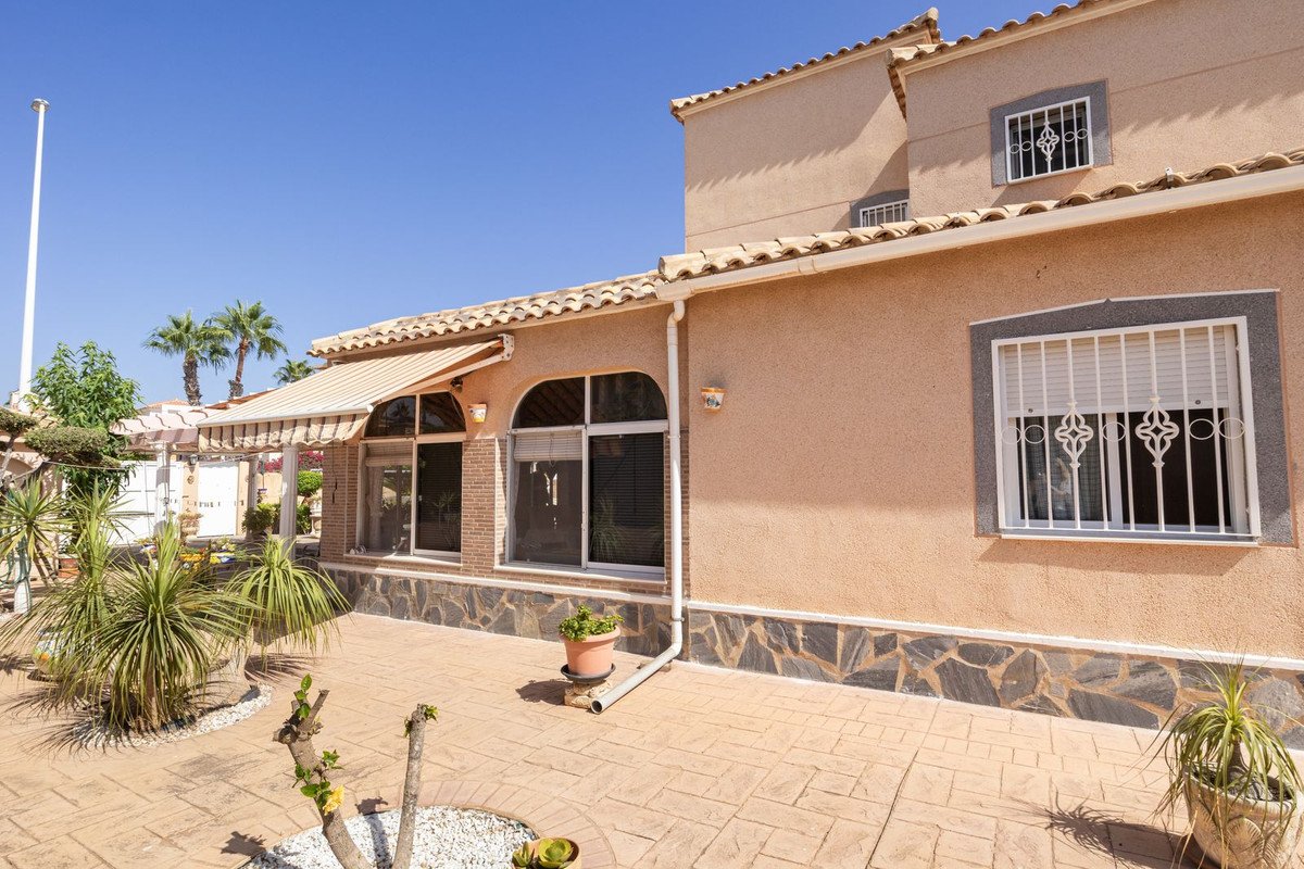 4 Bed Detached Villa in La Regia