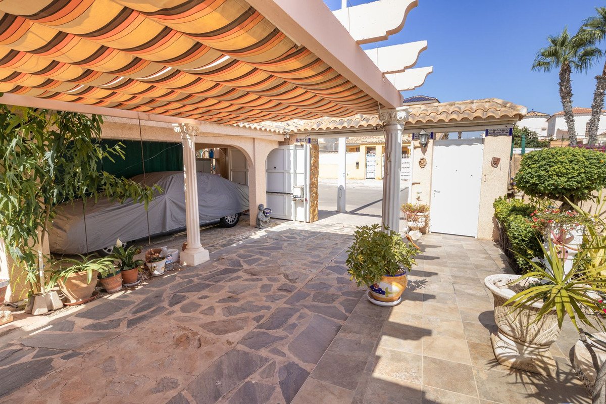 4 Bed Detached Villa in La Regia