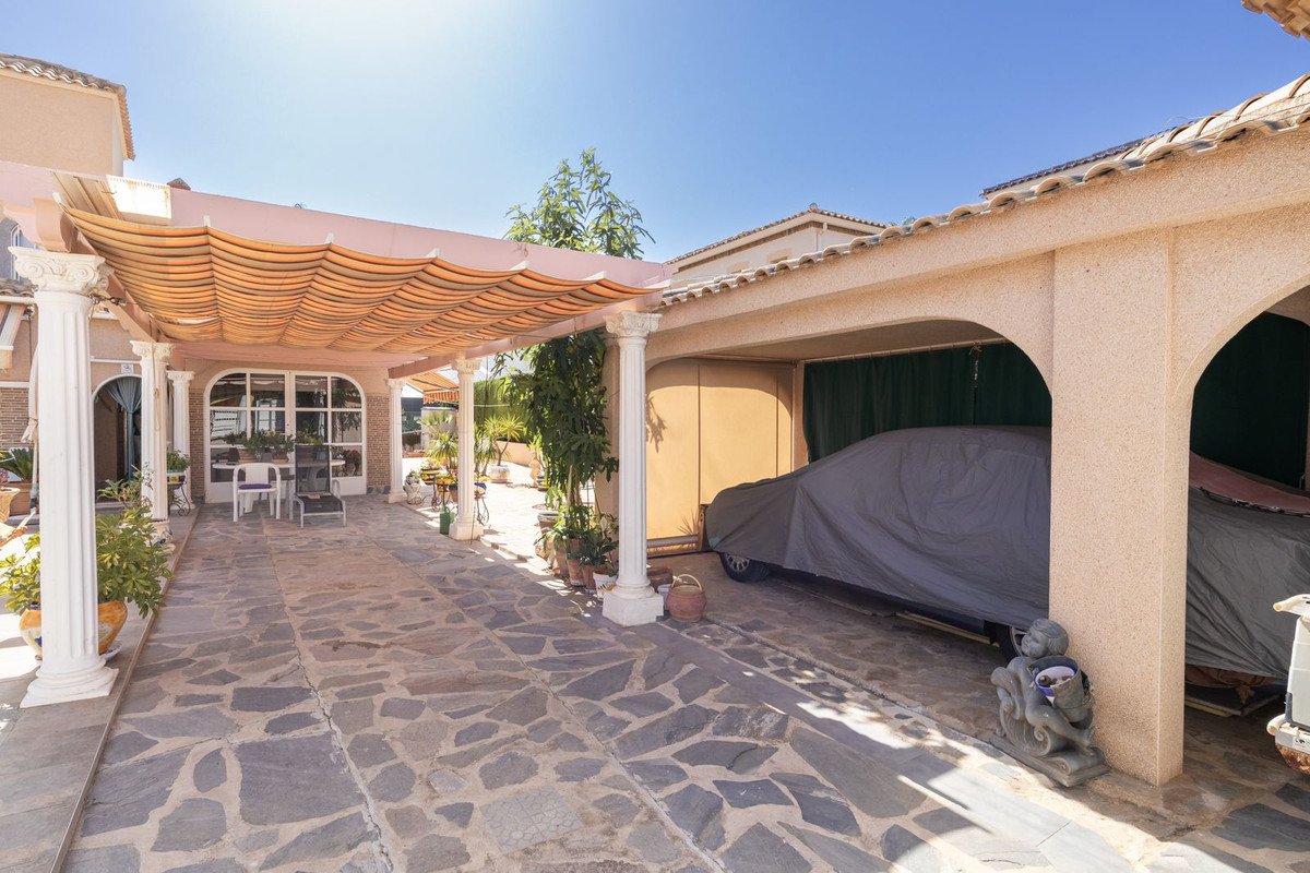 4 Bed Detached Villa in La Regia