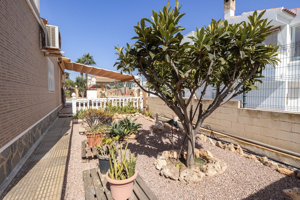 4 Bed Detached Villa in La Regia
