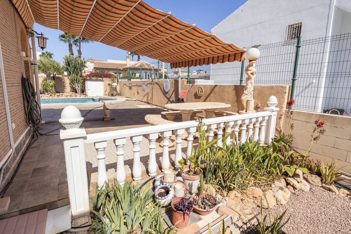 4 Bed Detached Villa in La Regia