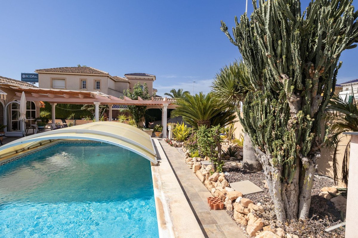 4 Bed Detached Villa in La Regia