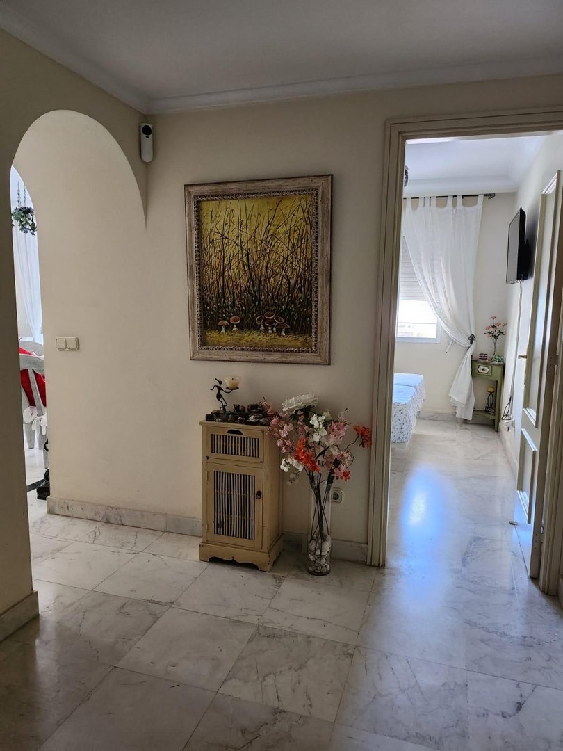 2 Bed Middle Floor Apartment in Puerto Banús