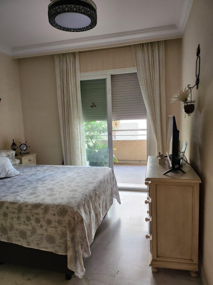 2 Bed Middle Floor Apartment in Puerto Banús