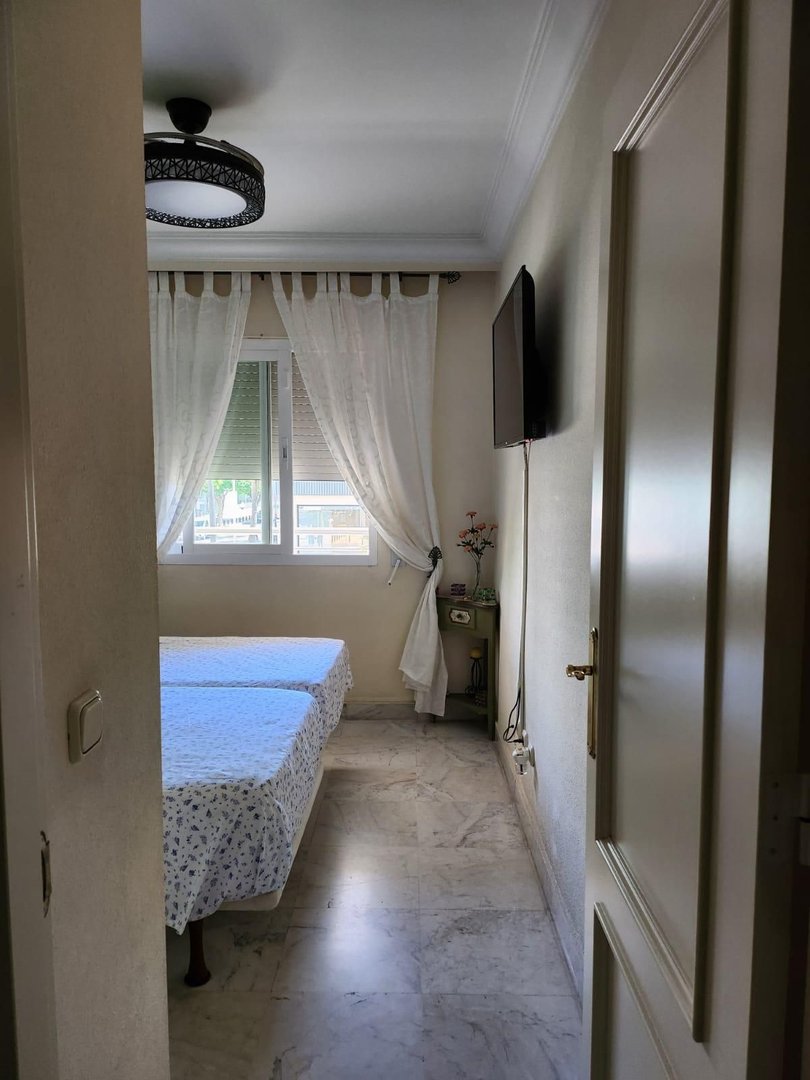 2 Bed Middle Floor Apartment in Puerto Banús