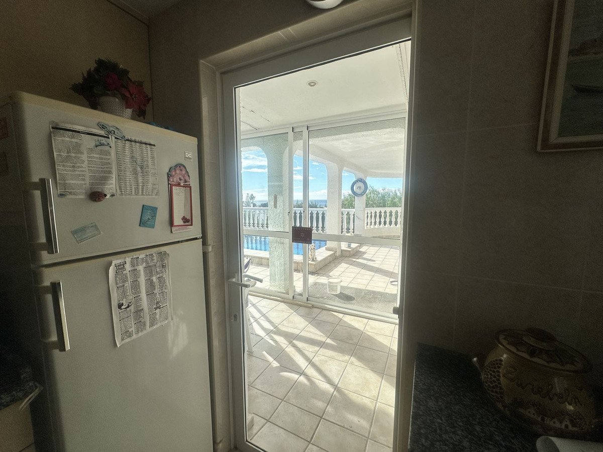 3 Bed Detached Villa in Calahonda
