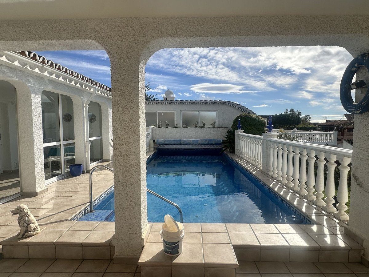 3 Bed Detached Villa in Calahonda