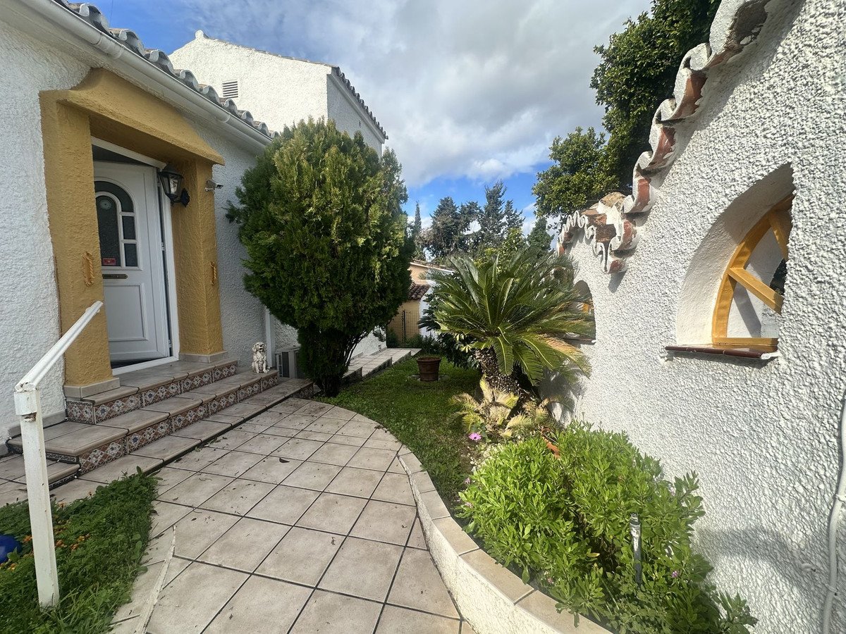 3 Bed Detached Villa in Calahonda