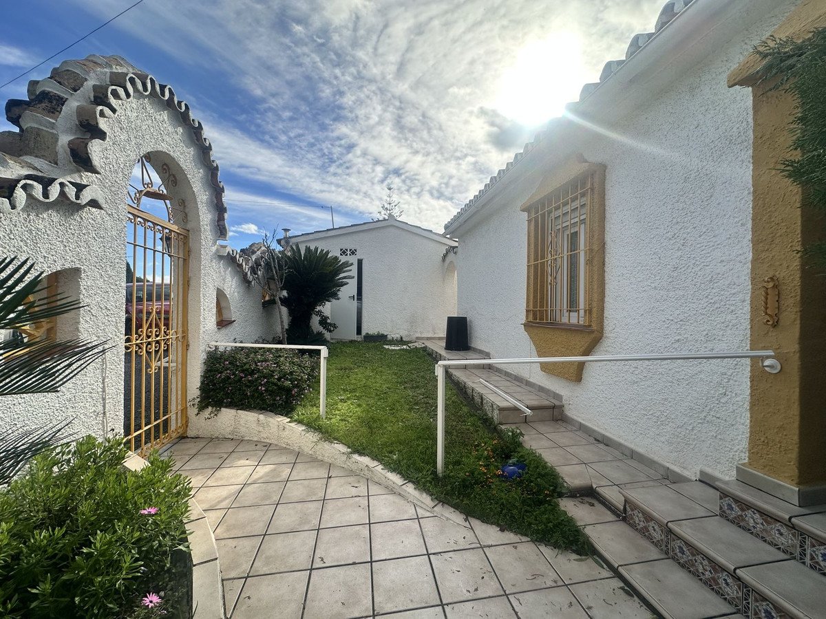 3 Bed Detached Villa in Calahonda