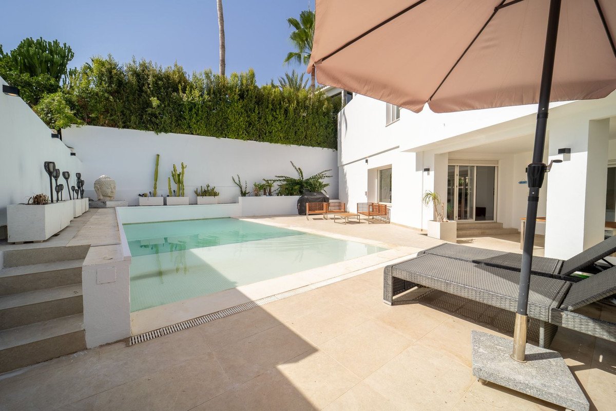 3 Bed Detached Villa in Marbesa