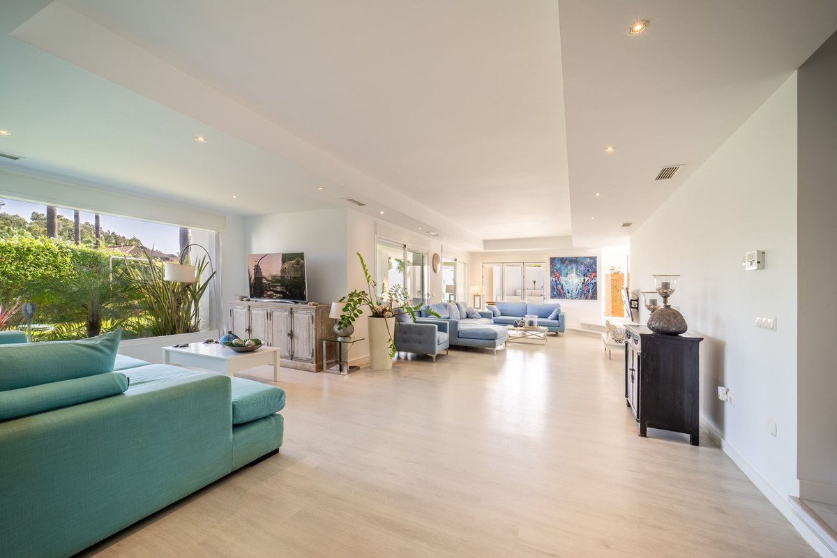 3 Bed Detached Villa in Marbesa