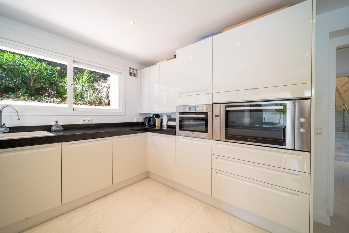 3 Bed Detached Villa in Marbesa