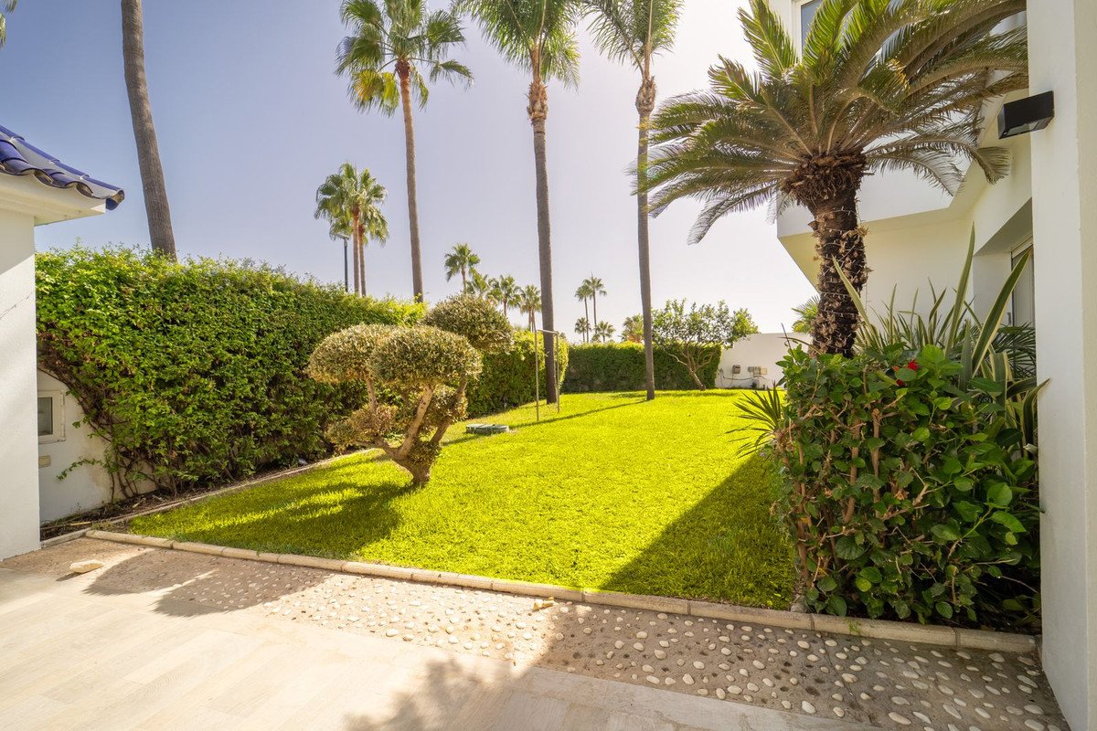 3 Bed Detached Villa in Marbesa