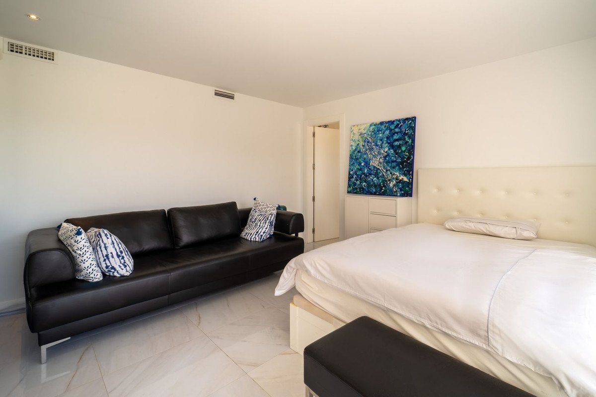 3 Bed Detached Villa in Marbesa