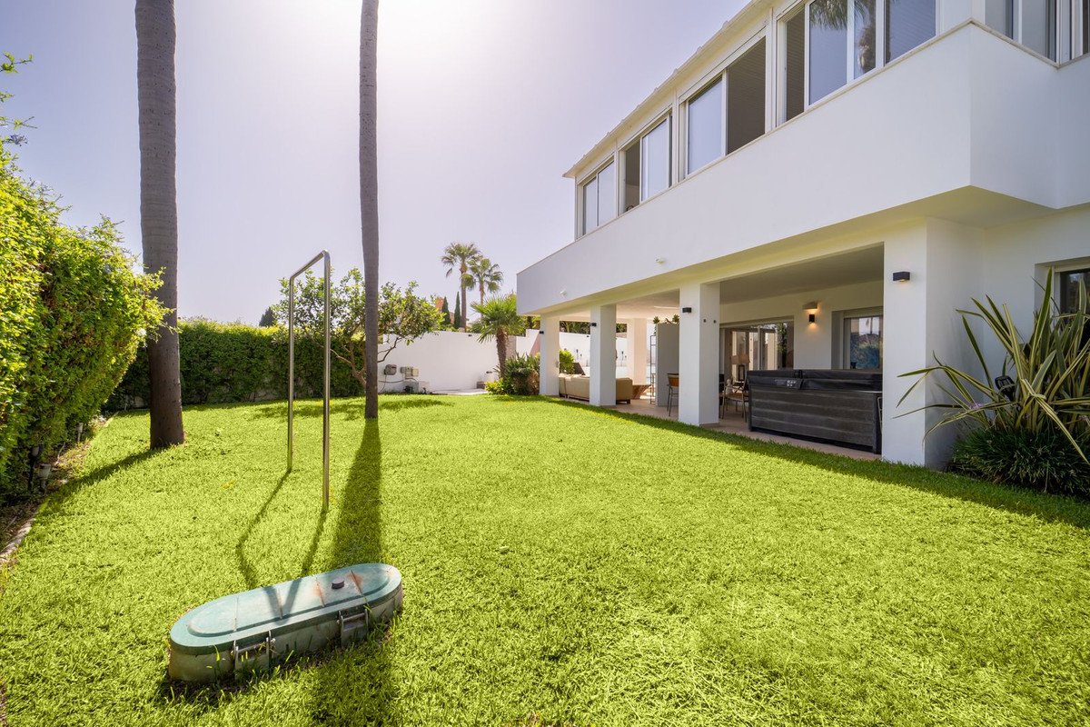 3 Bed Detached Villa in Marbesa