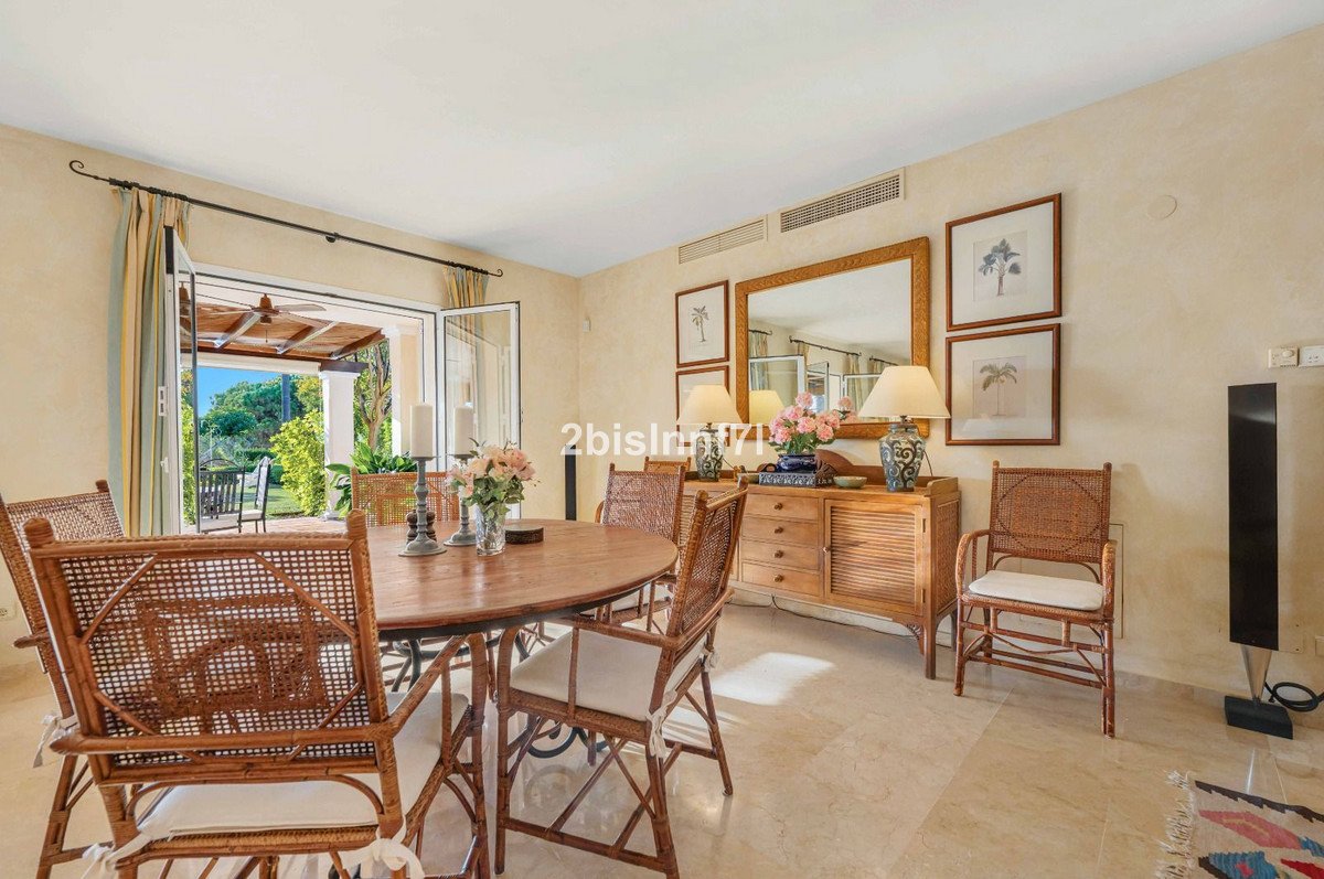4 Bed Detached Villa in Elviria