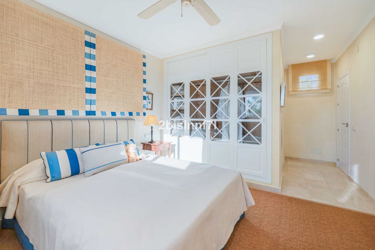 4 Bed Detached Villa in Elviria