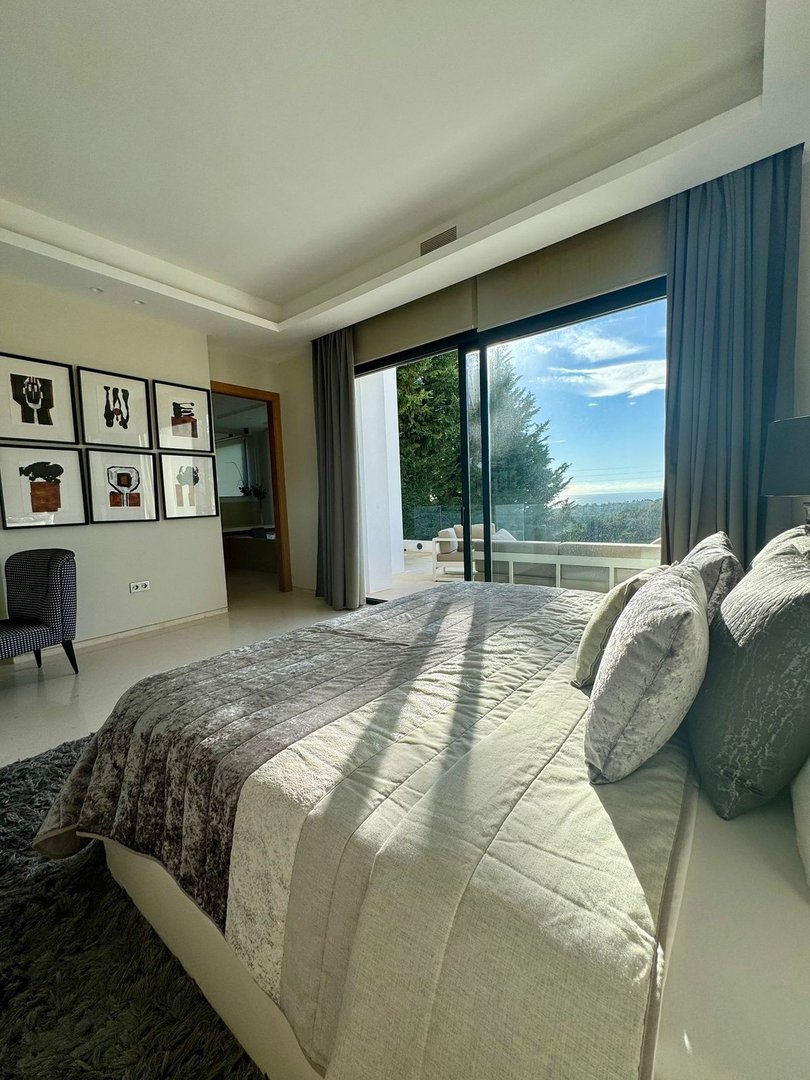 6 Bed Detached Villa in Marbella