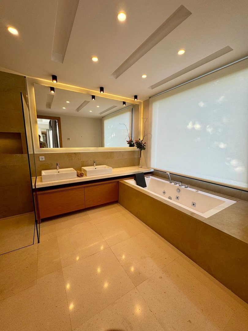 6 Bed Detached Villa in Marbella