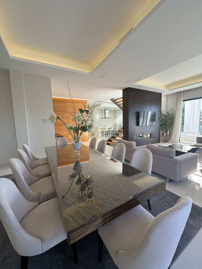6 Bed Detached Villa in Marbella