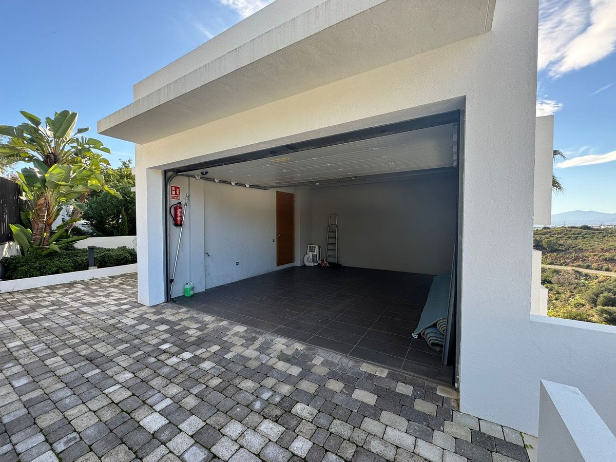 6 Bed Detached Villa in Marbella