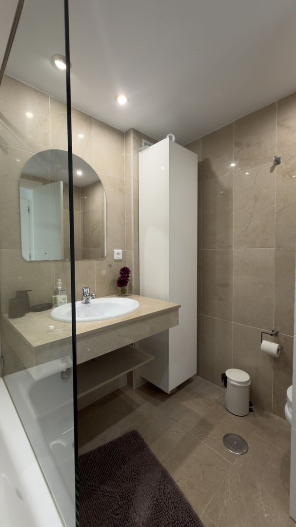 2 Bed Middle Floor Apartment in Puerto Banús