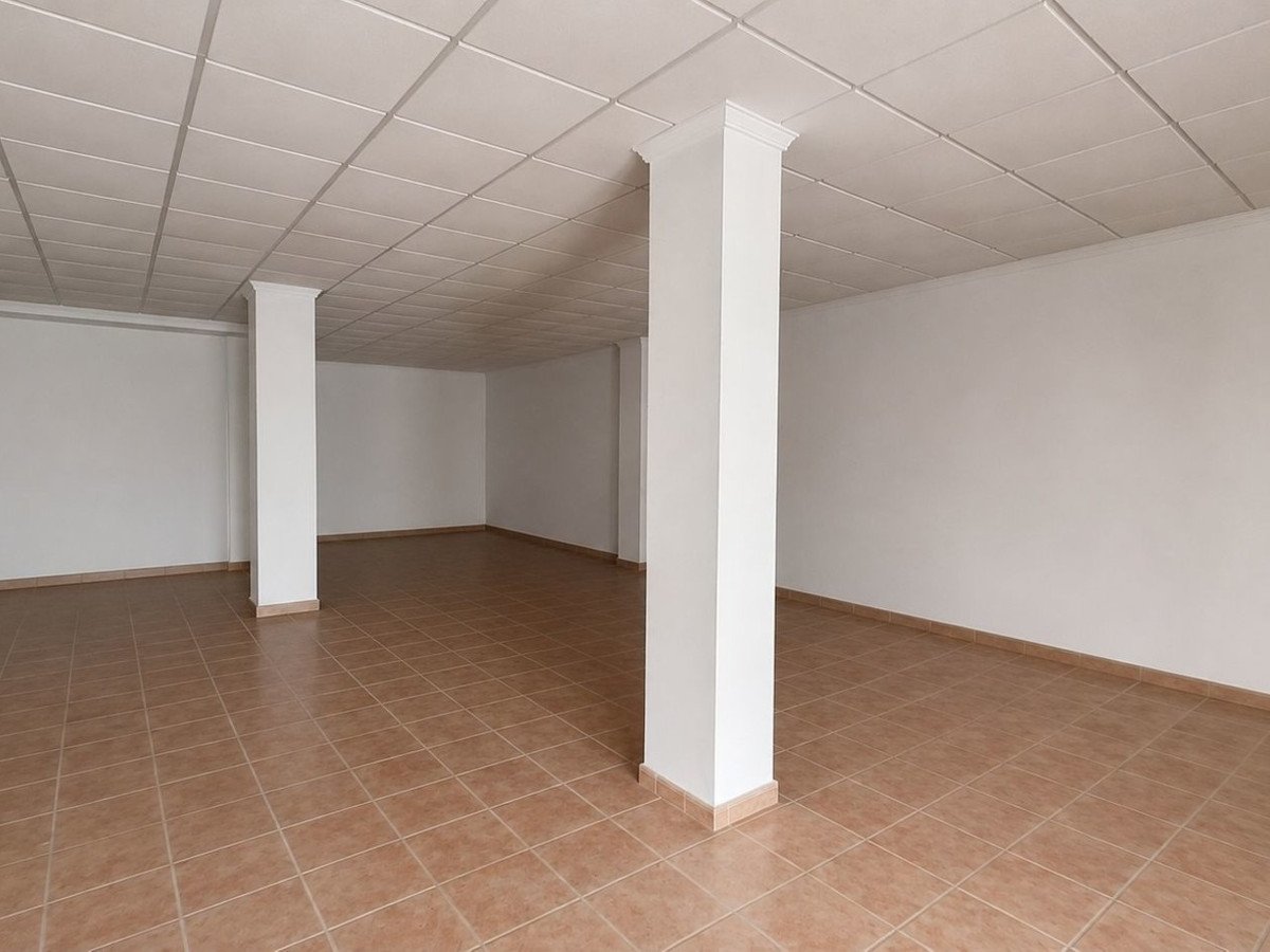 Commercial in Turre