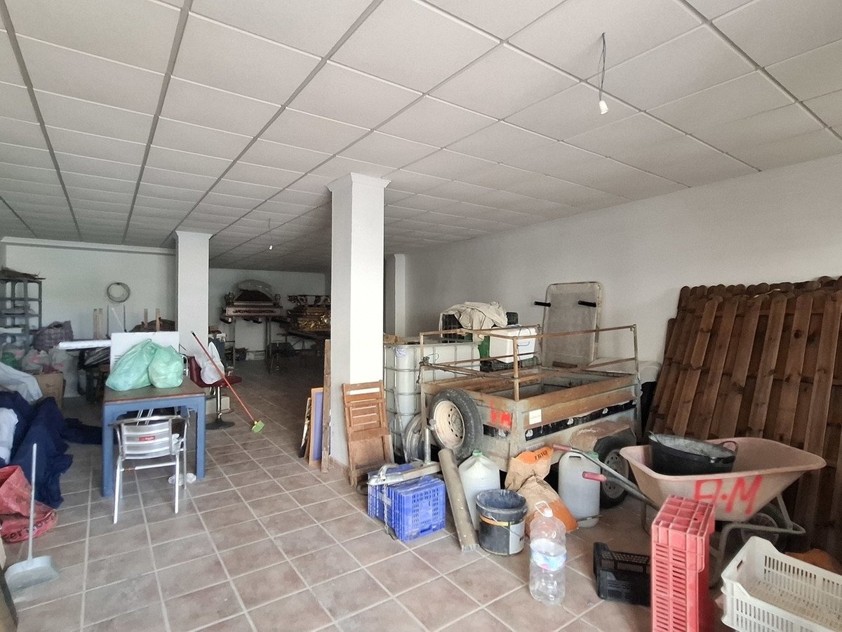 Commercial in Turre