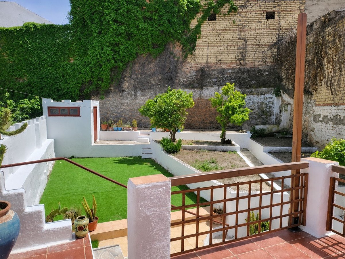 4 Bed Finca - Cortijo in Cuevas De San Marcos