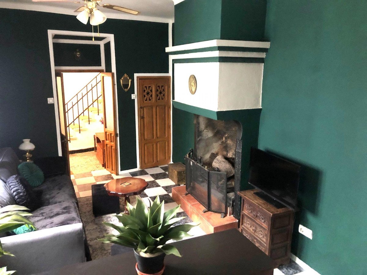 4 Bed Finca - Cortijo in Cuevas De San Marcos