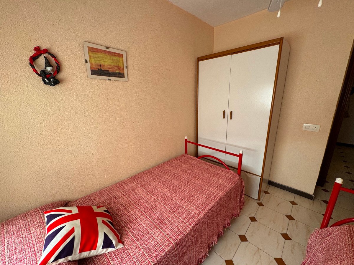 3 Bed Middle Floor Apartment in Guardamar del Segura