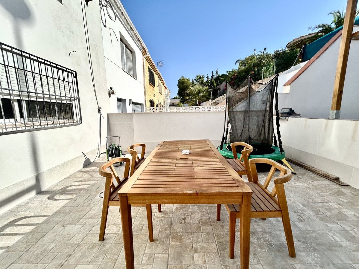 3 Bed Townhouse in Los Balcones