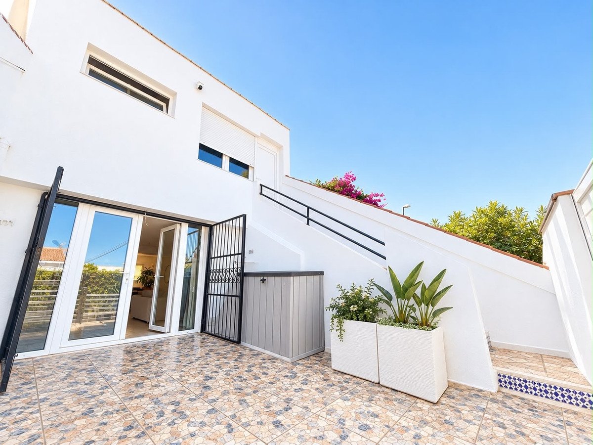 3 Bed Townhouse in Los Balcones