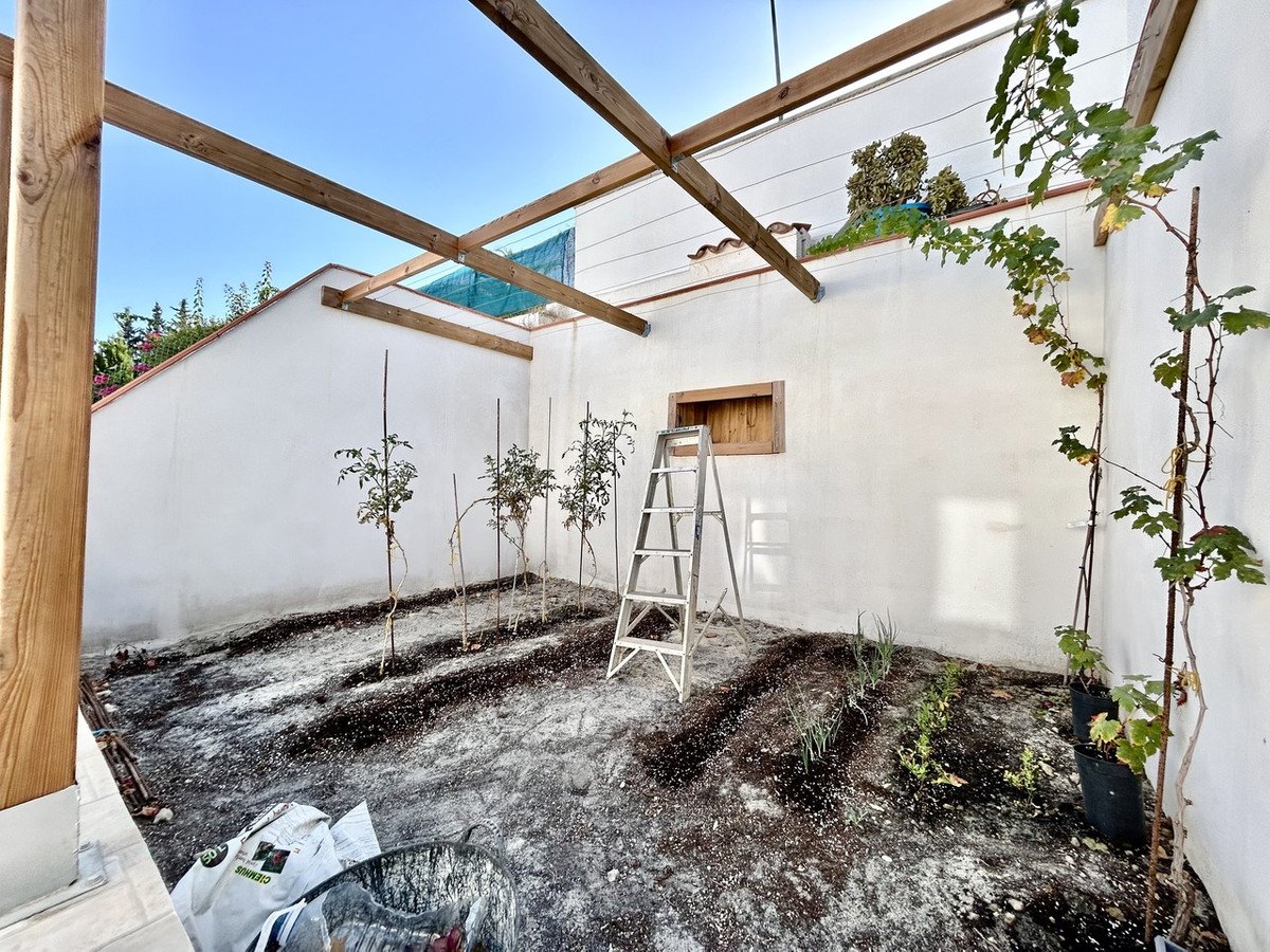 3 Bed Townhouse in Los Balcones