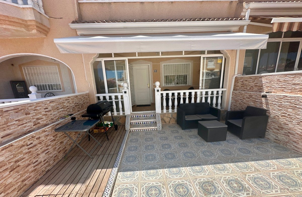 2 Bed Townhouse in Dona Pepa