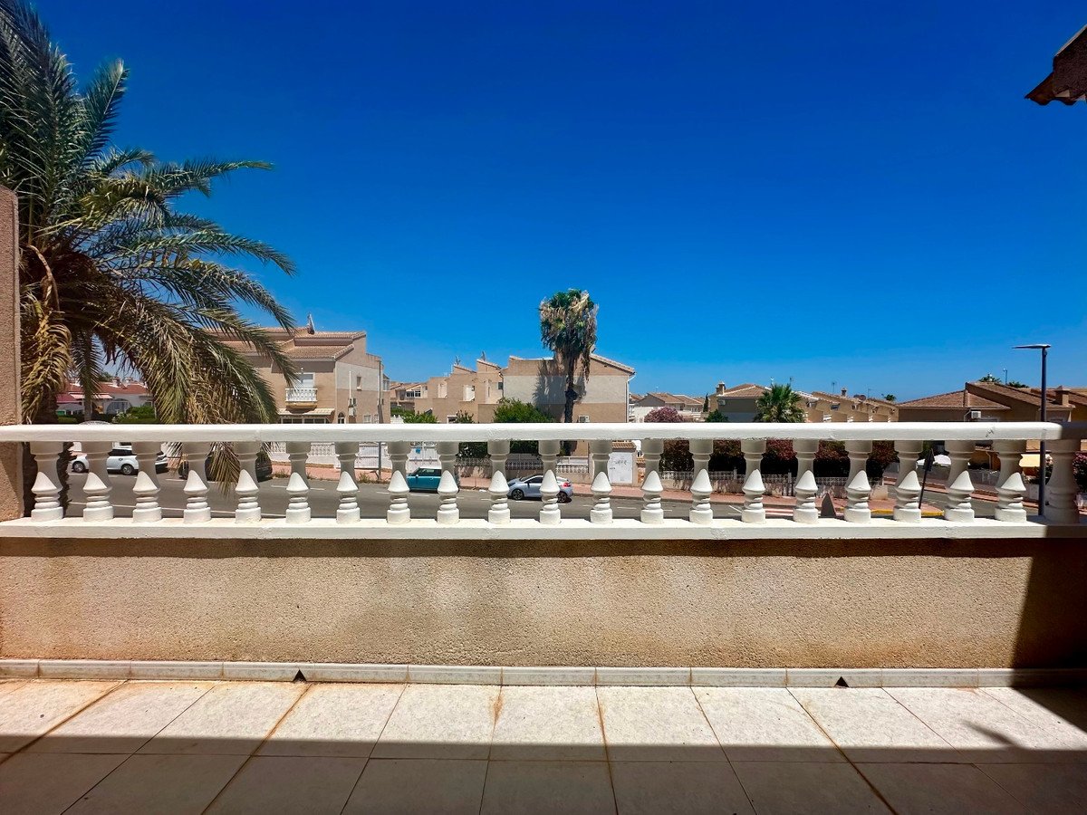 2 Bed Townhouse in Dona Pepa