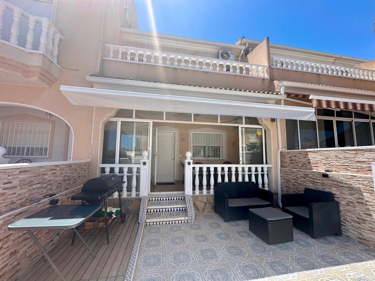2 Bed Townhouse in Dona Pepa