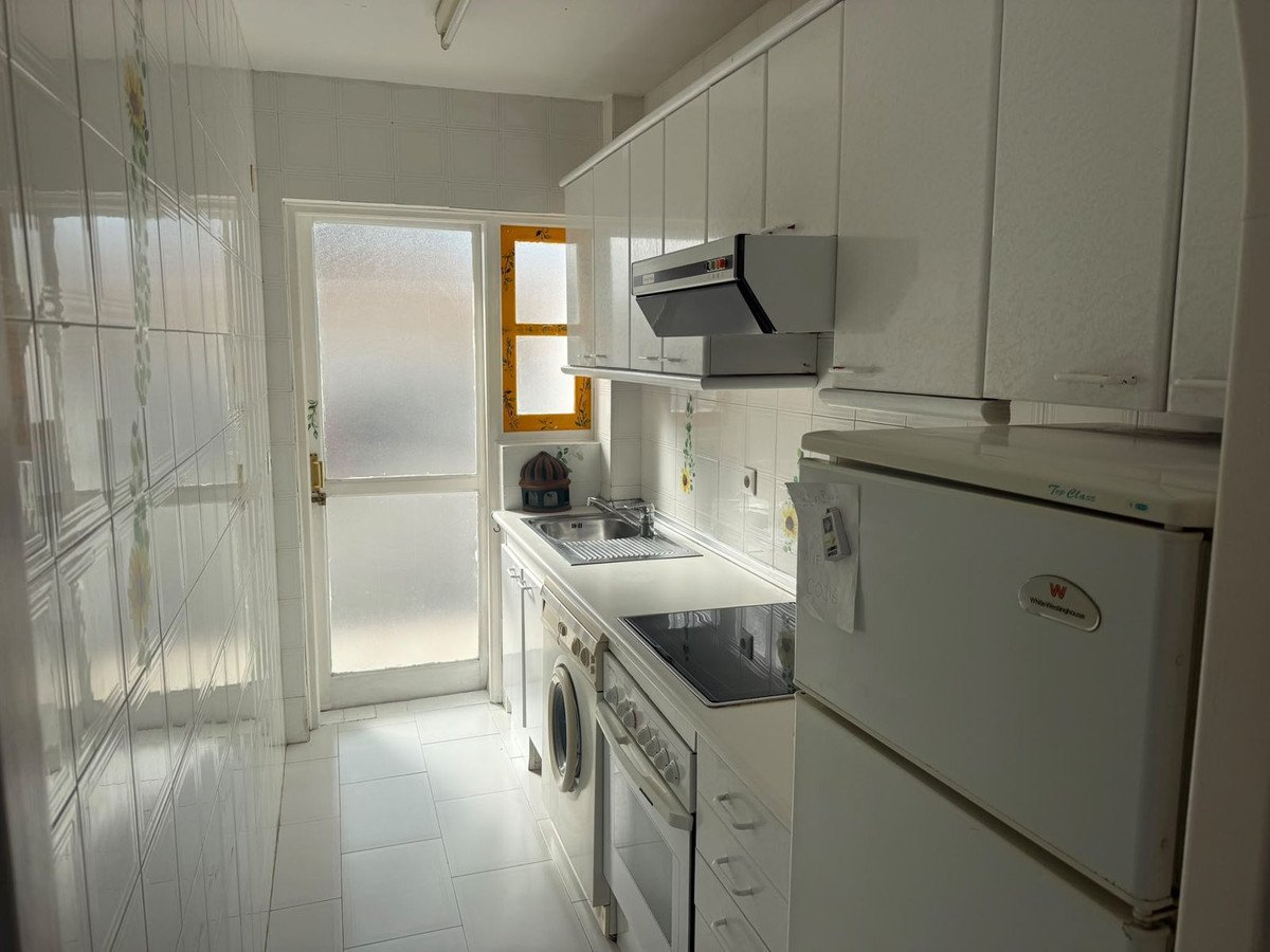 1 Bed Top Floor Apartment in El Paraiso